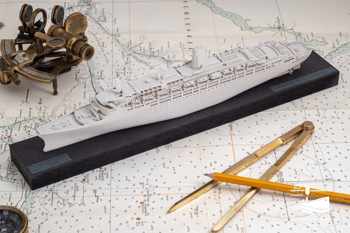 RMS Queen Elizabeth 2 (1967) – 3D-Druck-Modell im Maßstab 1:1000, Ansicht 1 von 6