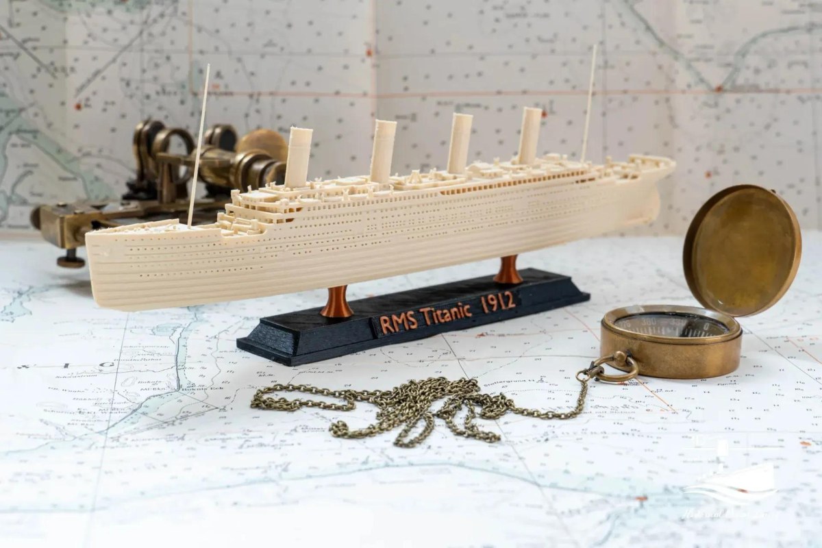 RMS Titanic (1912) – 3D-Druck-Modell im Maßstab 1:1000, Ansicht 1 von 4
